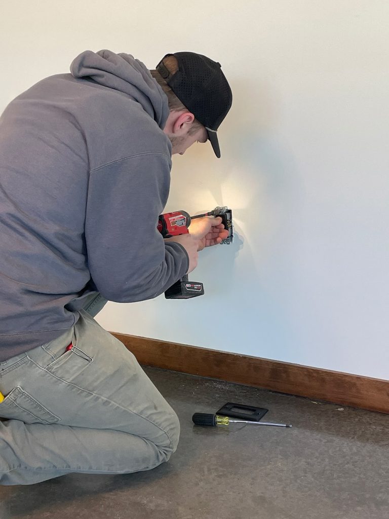 Electrical services, Electrician in Woodland, WA, Electrician Near Battle Ground, WA